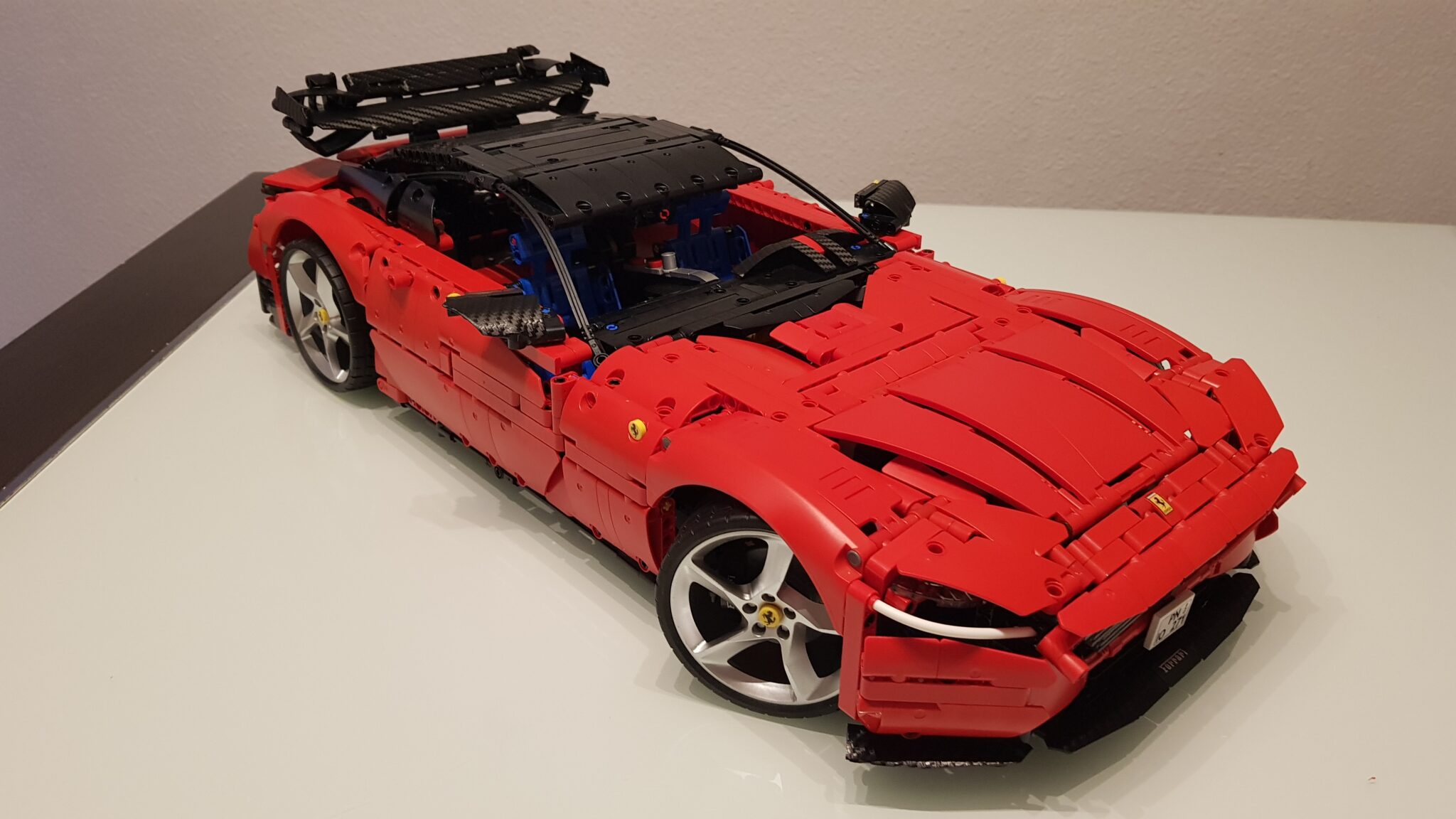 MOC LEGO TECHNIC FERRARI ROMA MODELO B 42143 FERRARI DAYTONA